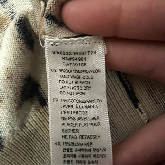 Forever 21 Twist edition Cropped Animal Print Buttoned Down Cardigan - Picture 4 of 5